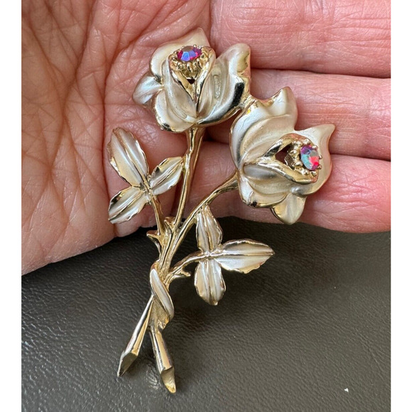 Vintage Florenza Double Rose Silver Enamel on Gold Tone Brooch Pin AB Stones - Picture 2 of 5